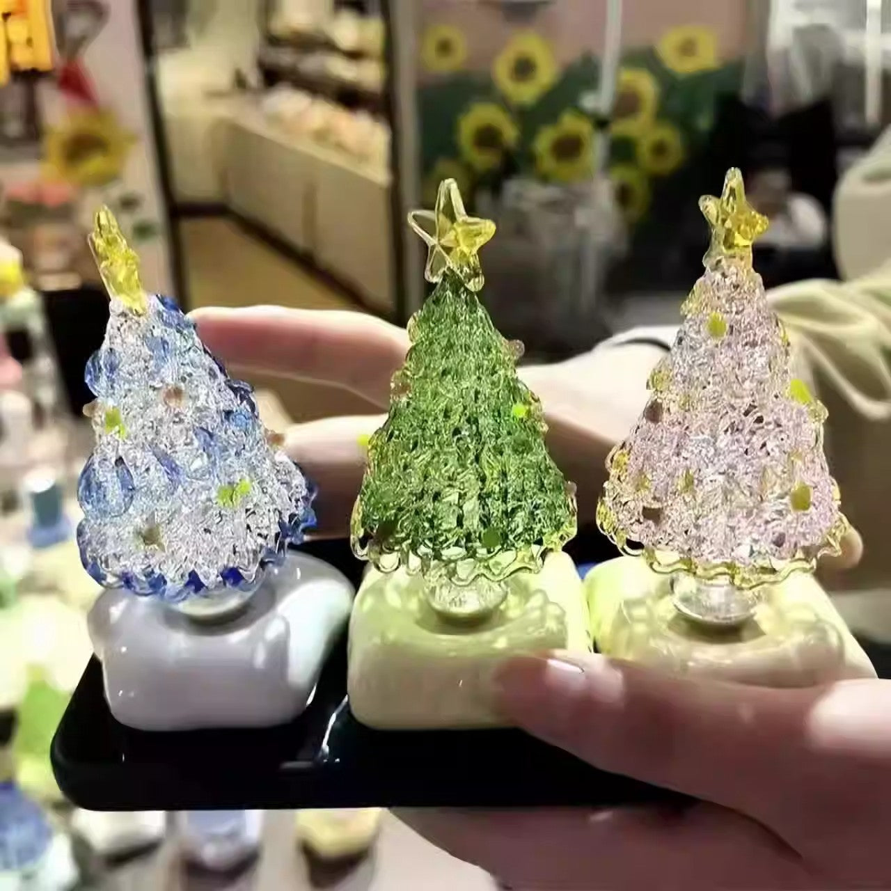 🎄 Magic Spinning Christmas Tree - Ceramic Base Handcrafted Ornament 🎄